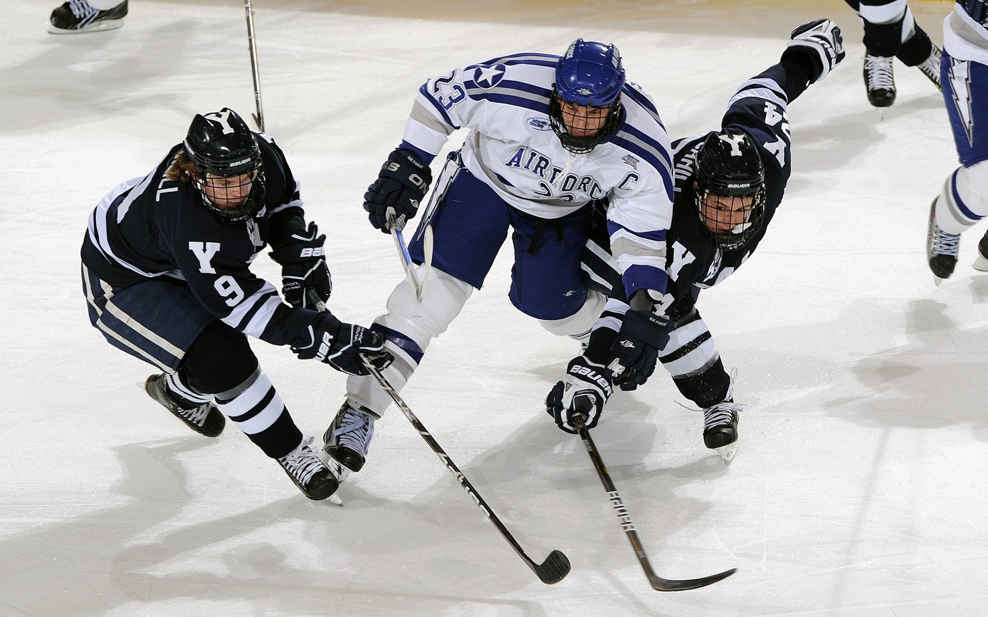 逆袭传奇：逆境中崛起的欧洲球队故事，欧冠史诗级逆转